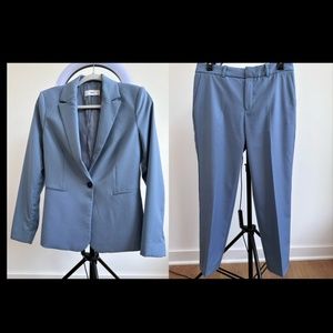 MANGO Women's Suit.Size  USA 2, EUR 34,Women's Blue Suit.Very good condition, Us